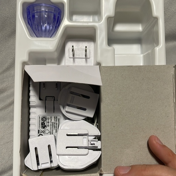 PMD Classic Personal
Microderm Exfoliation Device in hot Pink - Picture 14 of 16